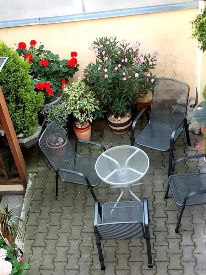 U Pani Malirky Appartement Valtice Buitenkant foto
